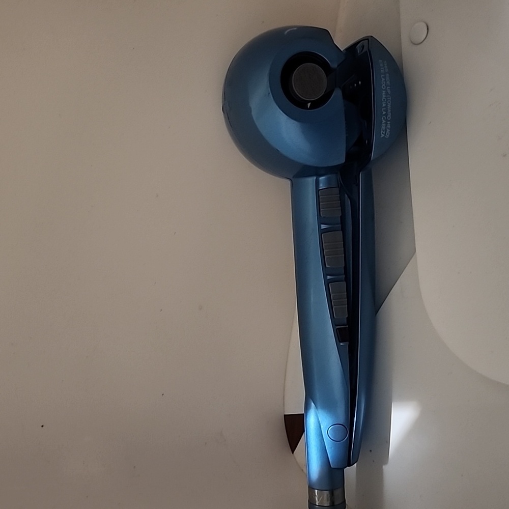 Nano titanium by babybliss pro—hair curling wand!